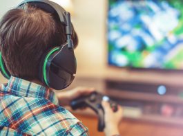 Les adolescents et le jeu déguisé en challenge ado et jeux