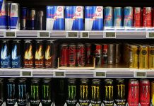 Addiction aux stimulants : caféine, sucre et energy drinks chez les jeunes hommes boissons energisantes