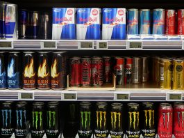 Addiction aux stimulants : caféine, sucre et energy drinks chez les jeunes hommes boissons energisantes