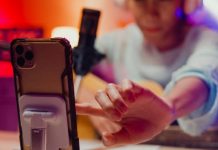 Les jeunes adultes et la culture du pari : influenceur