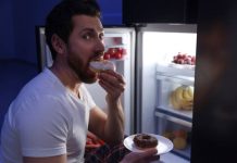 Manger en cachette : honte ou besoin de contrôle ? manger en cachette