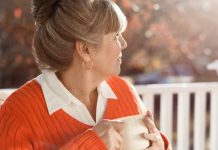 Ménopause : surmonter la solitude, la retraite et l’alimentation désorganisée solitude retraitée