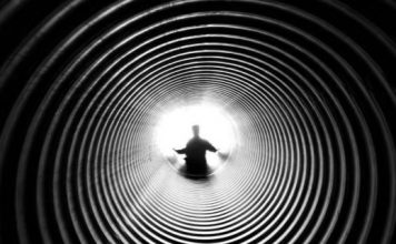 Se sentir vide après la chute vide intérieur